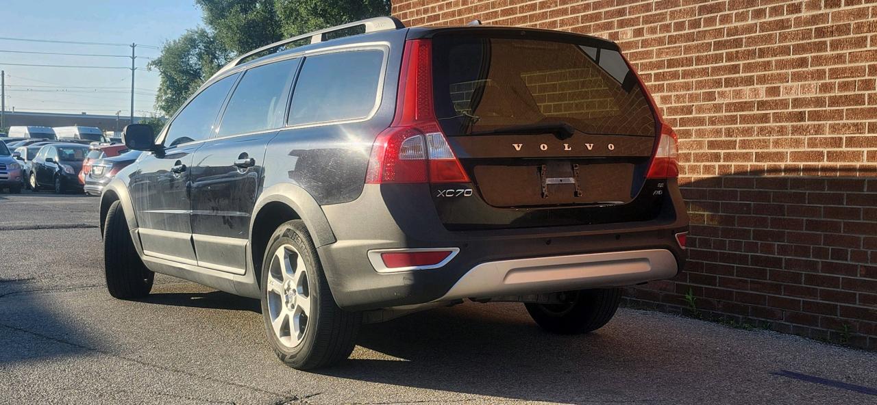 2008 Volvo XC70 5dr Wgn Photo2