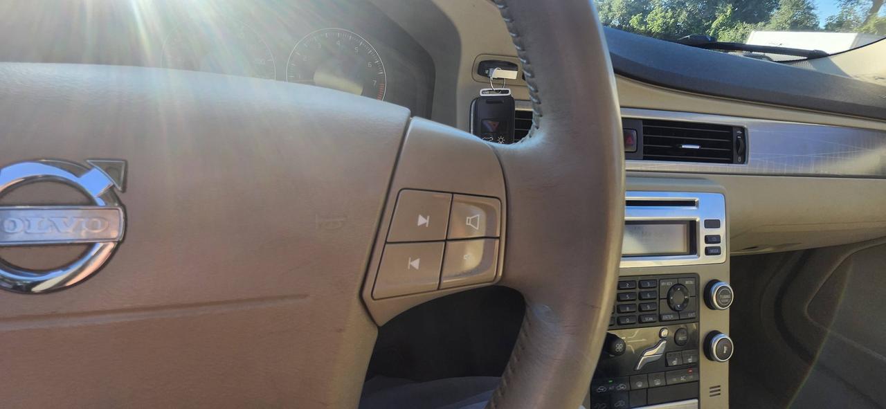 2008 Volvo XC70 5dr Wgn Photo