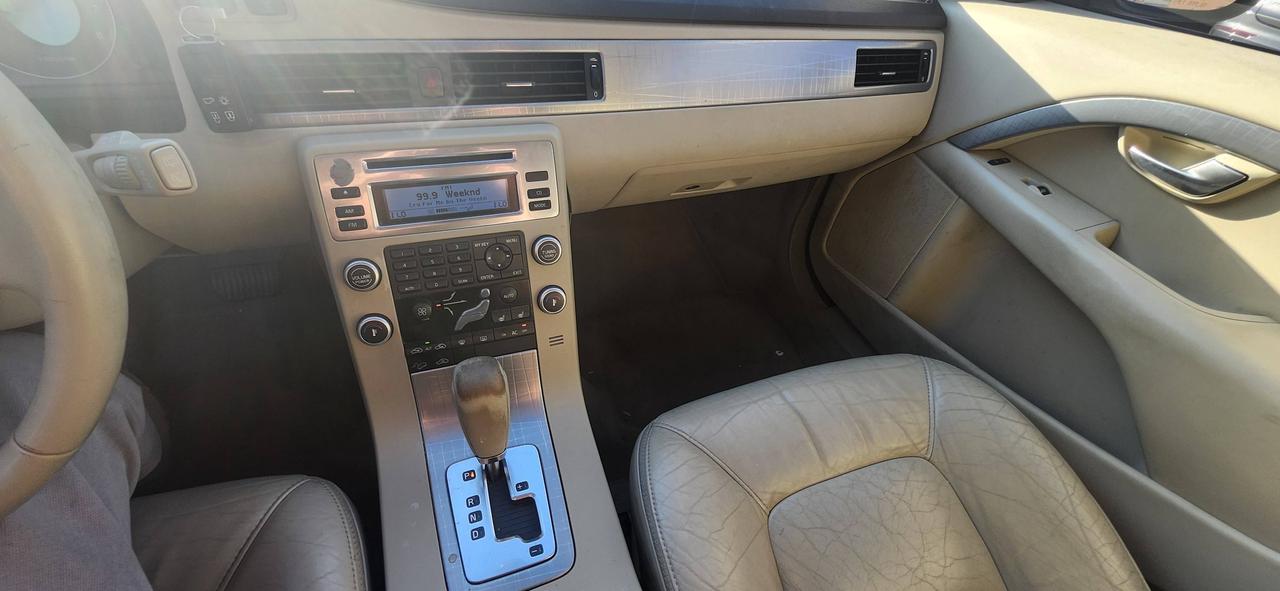 2008 Volvo XC70 5dr Wgn Photo