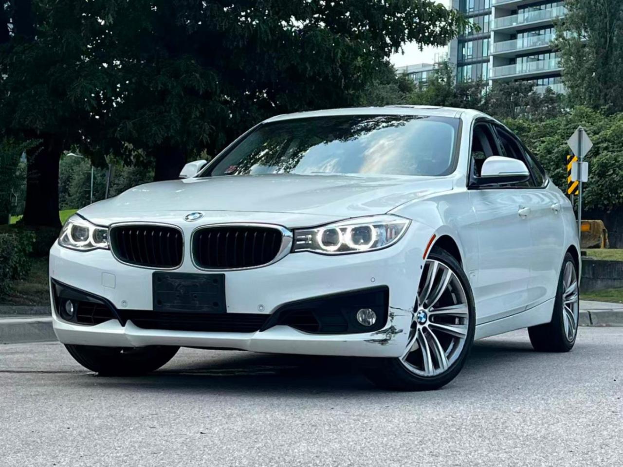 Used 2015 BMW 3 Series Gran Turismo 328i xDrive Gran Turismo/ CLEAN TITLE/ BC LOCAL/ ONE OWNER for sale in Richmond, BC