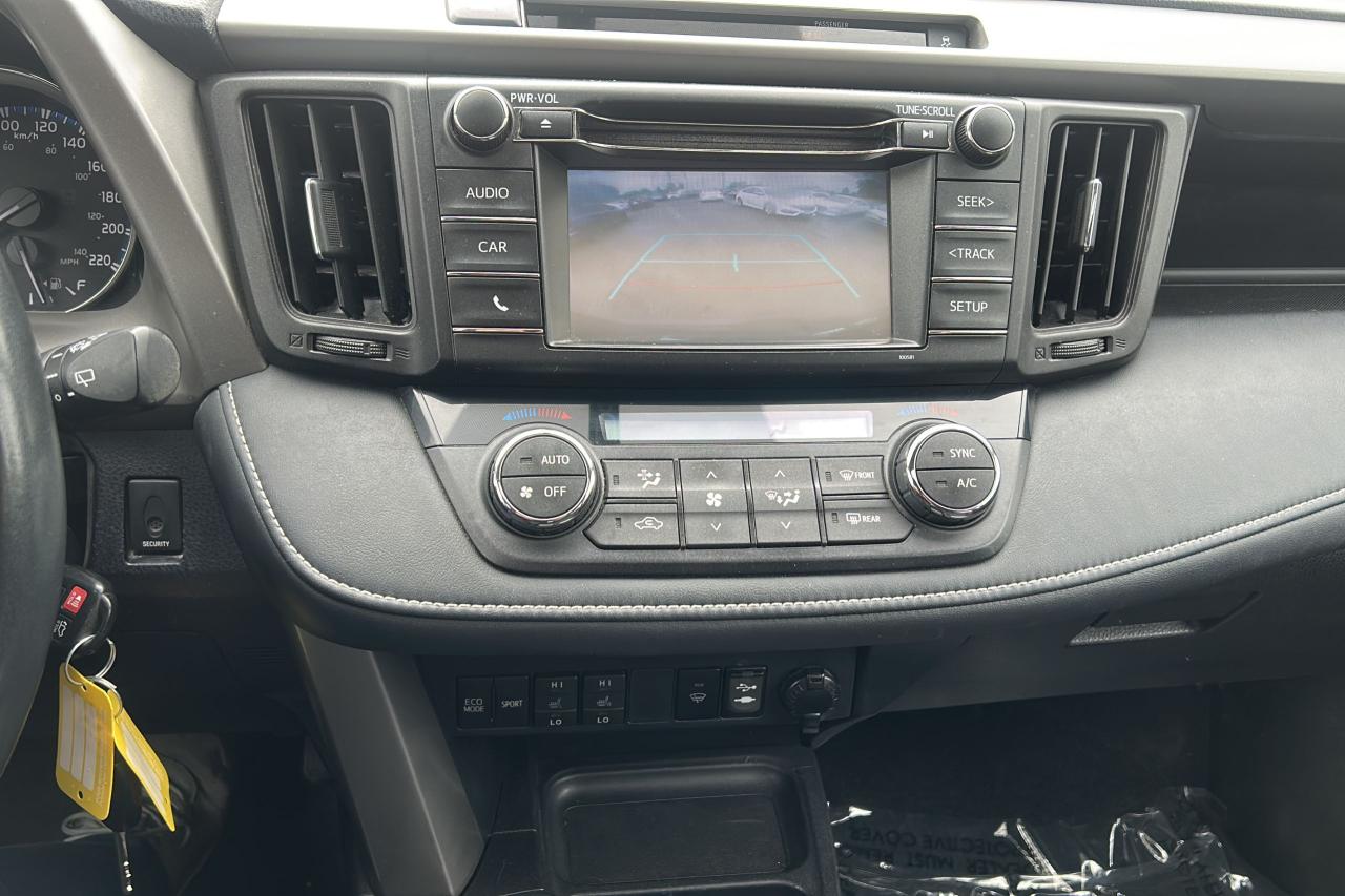 2016 Toyota RAV4 XLE - Photo #13