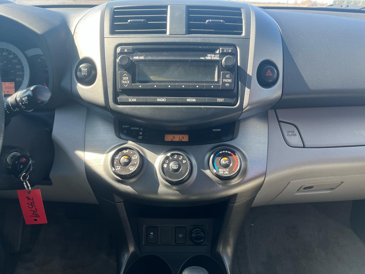 2012 Toyota RAV4 BASE | 4WD | Sunroof | Cruise Control - Photo #13