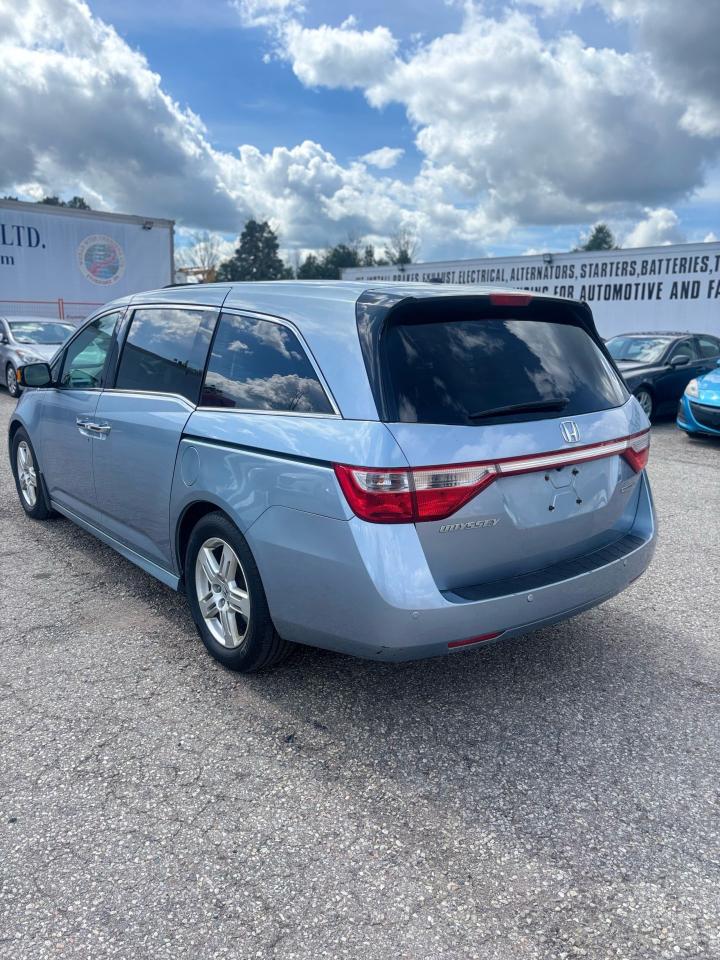 2011 Honda Odyssey Touring Photo4