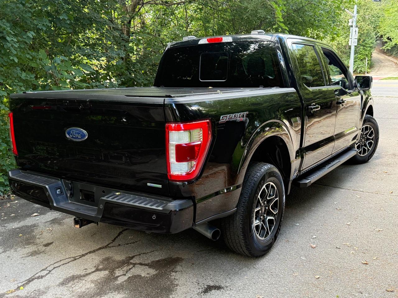 2021 Ford F-150 Lariat 4WD SuperCrew 5.5' Box - Photo #4