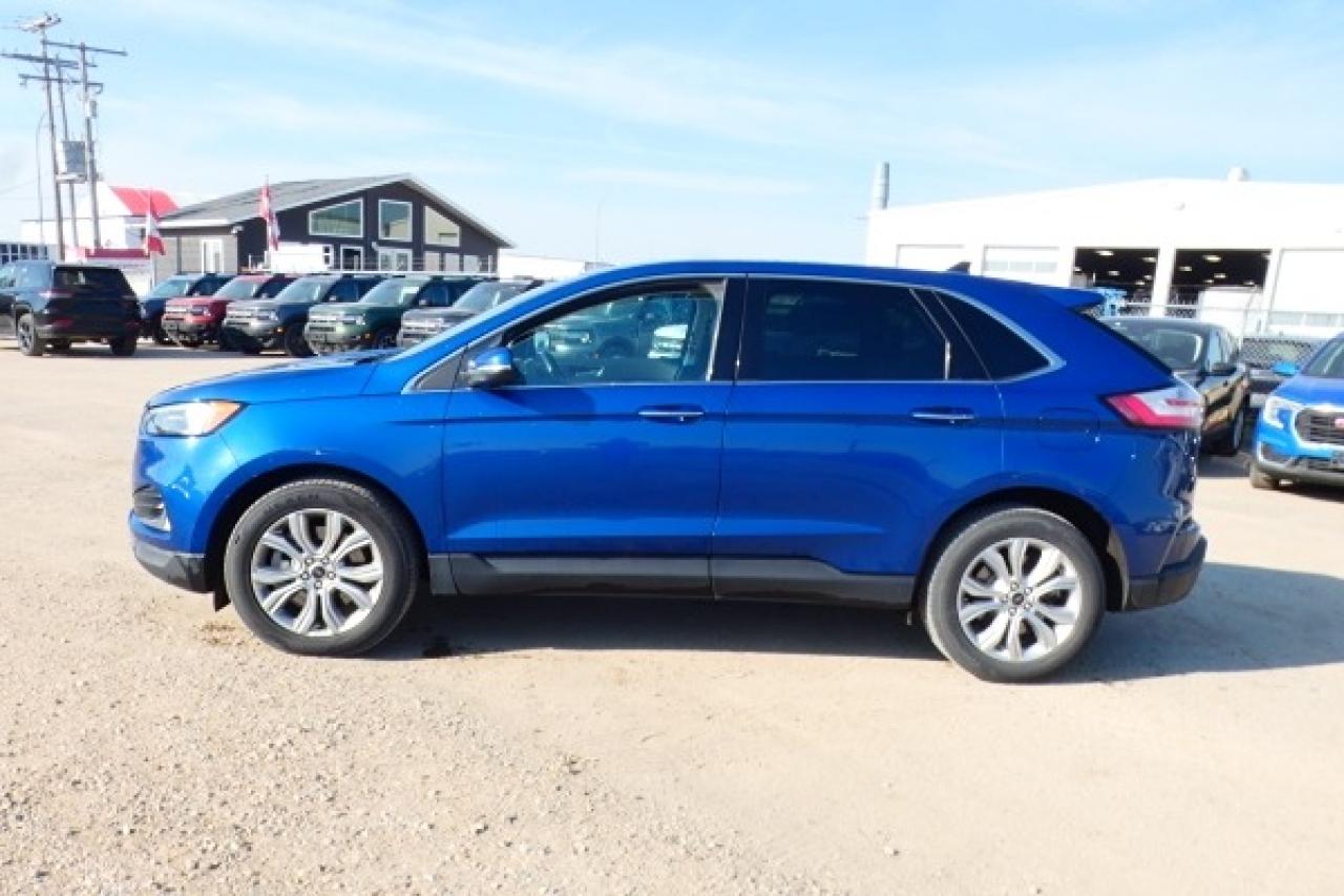 2023 Ford Edge Titanium AWD w/Htd Leather, pano S/R, BUC - Photo #1