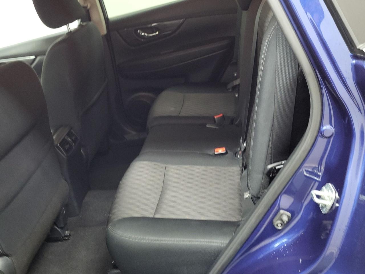 2020 Nissan Rogue SV Photo