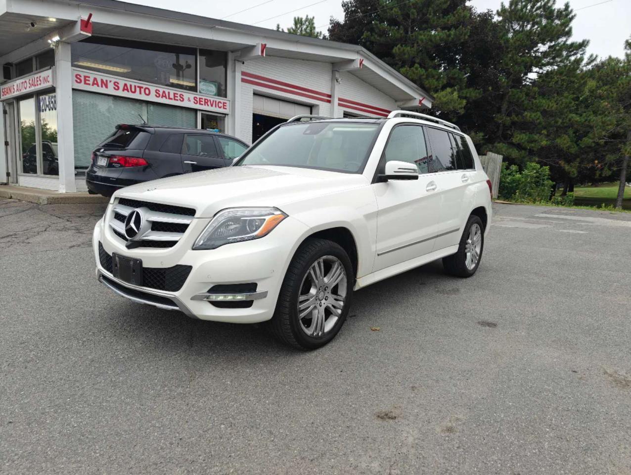 Used 2014 Mercedes-Benz GLK-Class 4MATIC 4DR GLK 250 BLUETEC for sale in Ottawa, ON