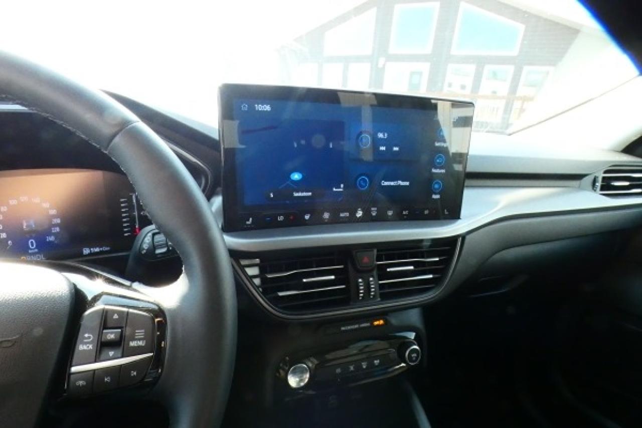 2024 Ford Escape HYBRID PHEV FWD w/Htd L.wrap, NAV, BUC - Photo #16