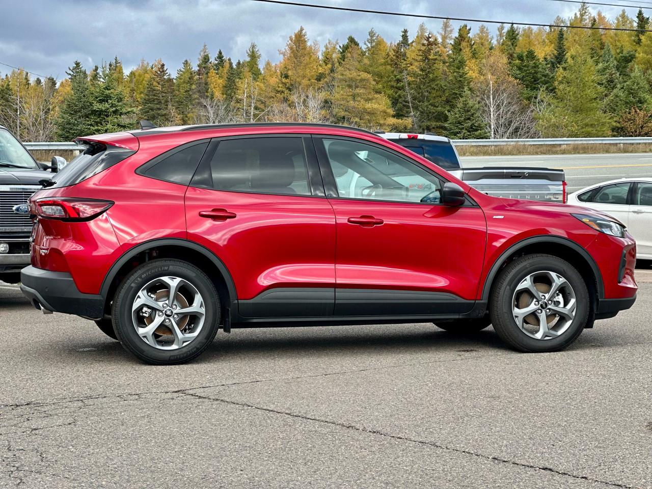 2025 Ford Escape ST-Line AWD Photo5