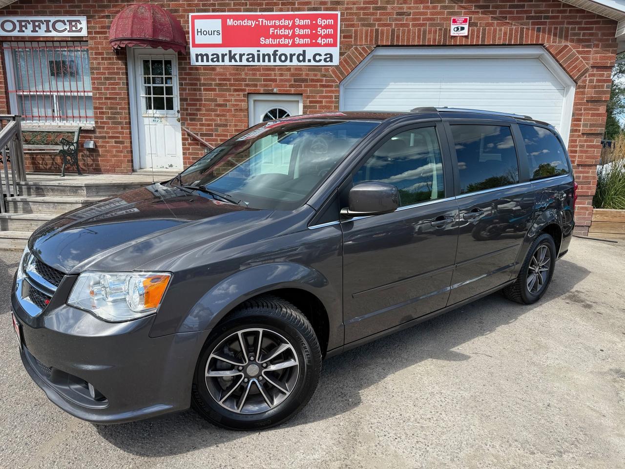 Used 2017 Dodge Grand Caravan SXT Premium Plus DVD Lthr Nav BT Pwr Doors Liftgat for sale in Bowmanville, ON