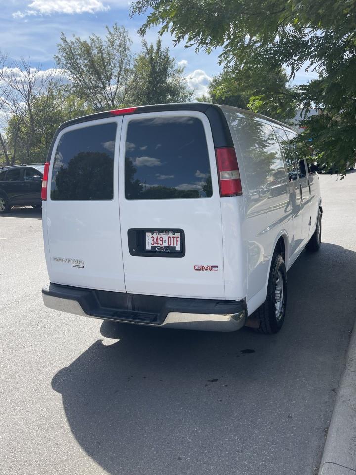 2015 GMC Savana Cargo Van HEAVY DUTY        CHROME PKG - Photo #4