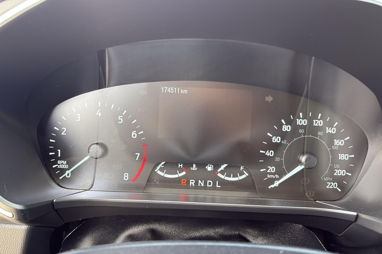 2021 Ford Escape SE - Photo #6