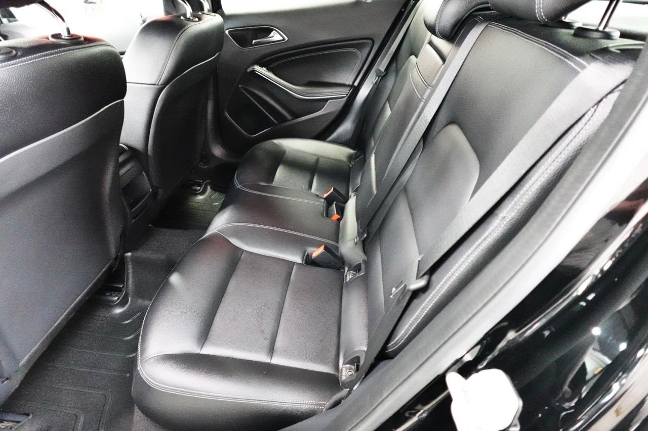 2015 Mercedes-Benz GLA GLA 250 4MATIC - No Accident, Low KM - Photo #16