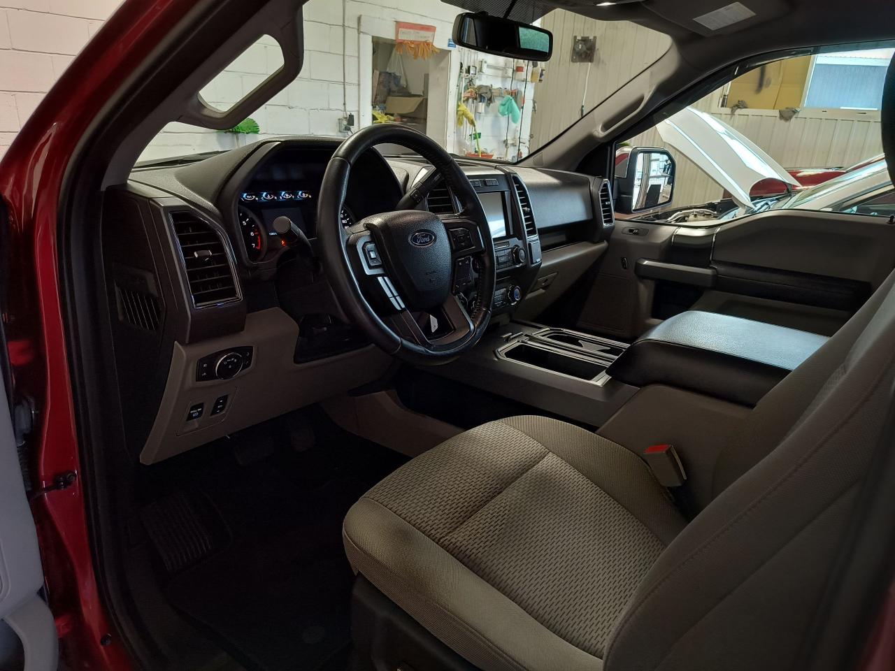 2018 Ford F-150 XLT Photo0