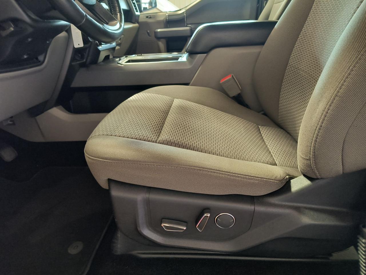 2018 Ford F-150 XLT Photo0