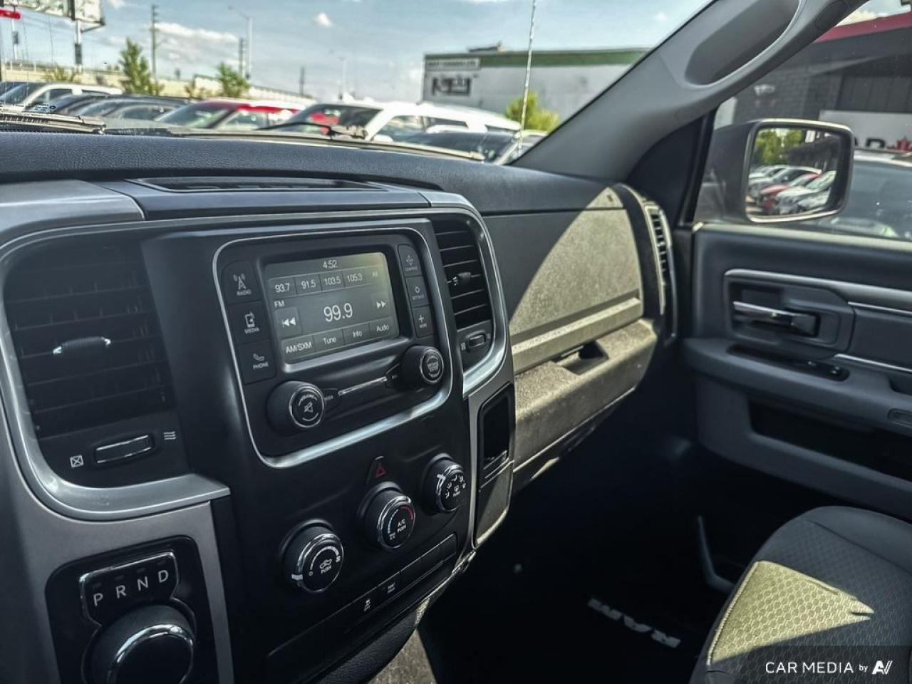 2019 RAM 1500 Classic SLT / NO ACCIDENTS / 4WD / CREW CAB / HEMI - Photo #22