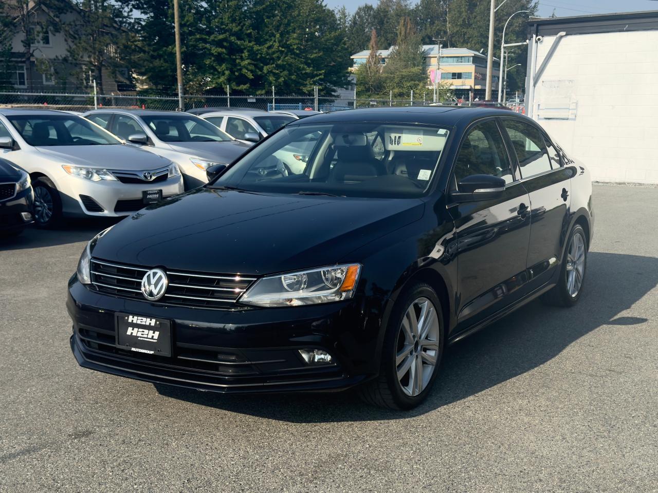 Used 2015 Volkswagen Jetta Highline FINANCING AVAILABLE for sale in Surrey, BC