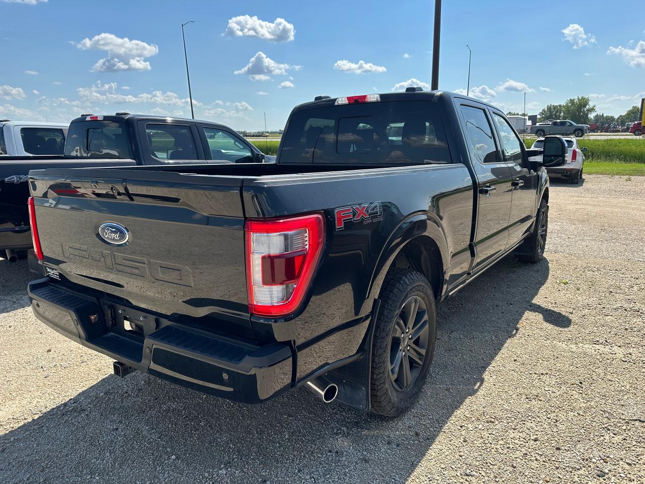 2022 Ford F-150 Lariat Photo3