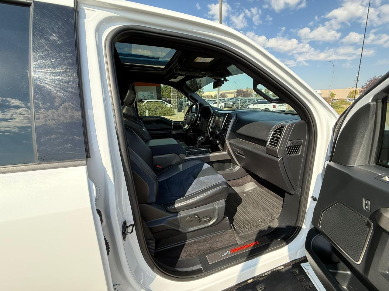 2019 Ford F-150 Raptor | LOADED!! | ALL CREDIT ACCEPTED!! - Photo #17