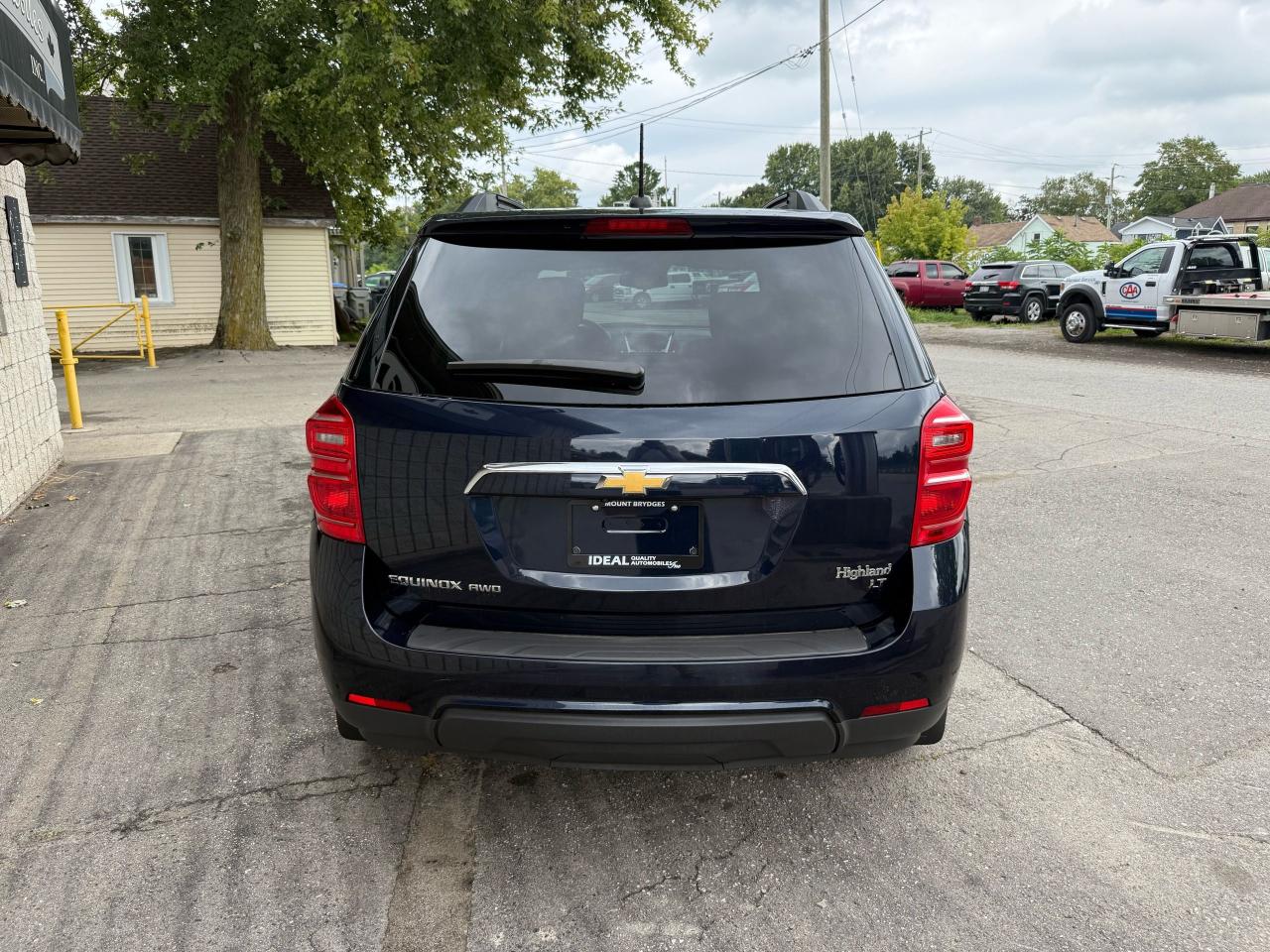 2017 Chevrolet Equinox LT - Photo #4