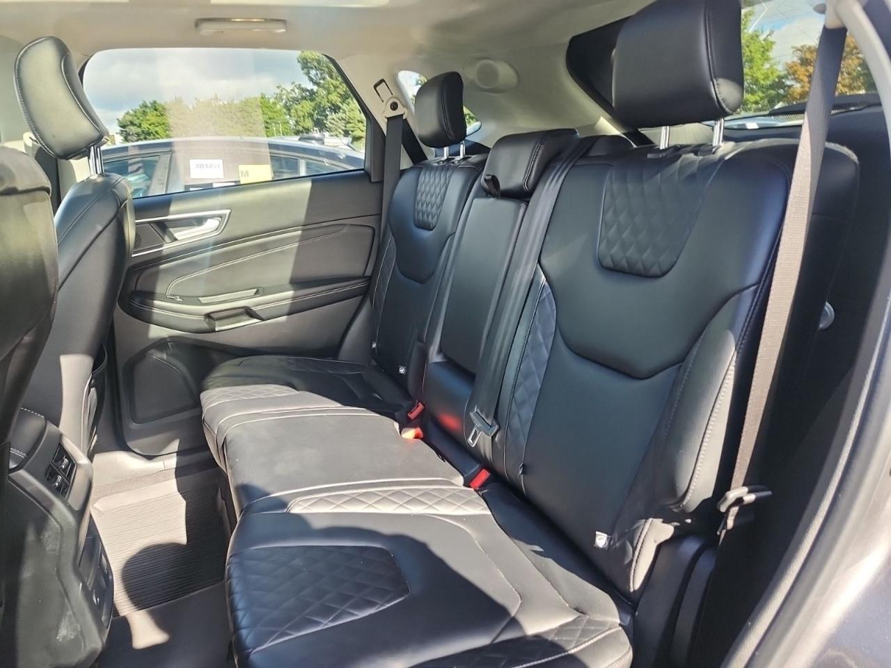 2023 Ford Edge Titanium Photo