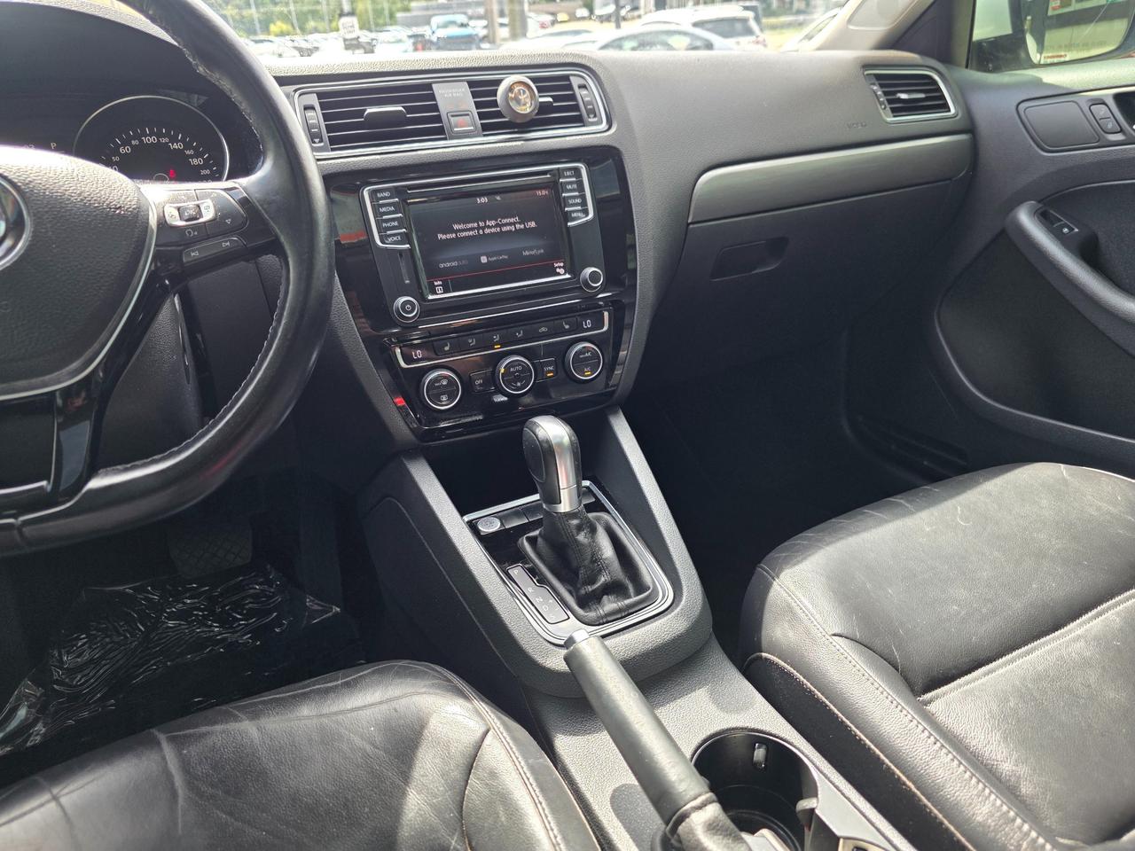 2017 Volkswagen Jetta 1.8 TSI Highline NEW ARRIVAL | Leather | Sunroof Photo