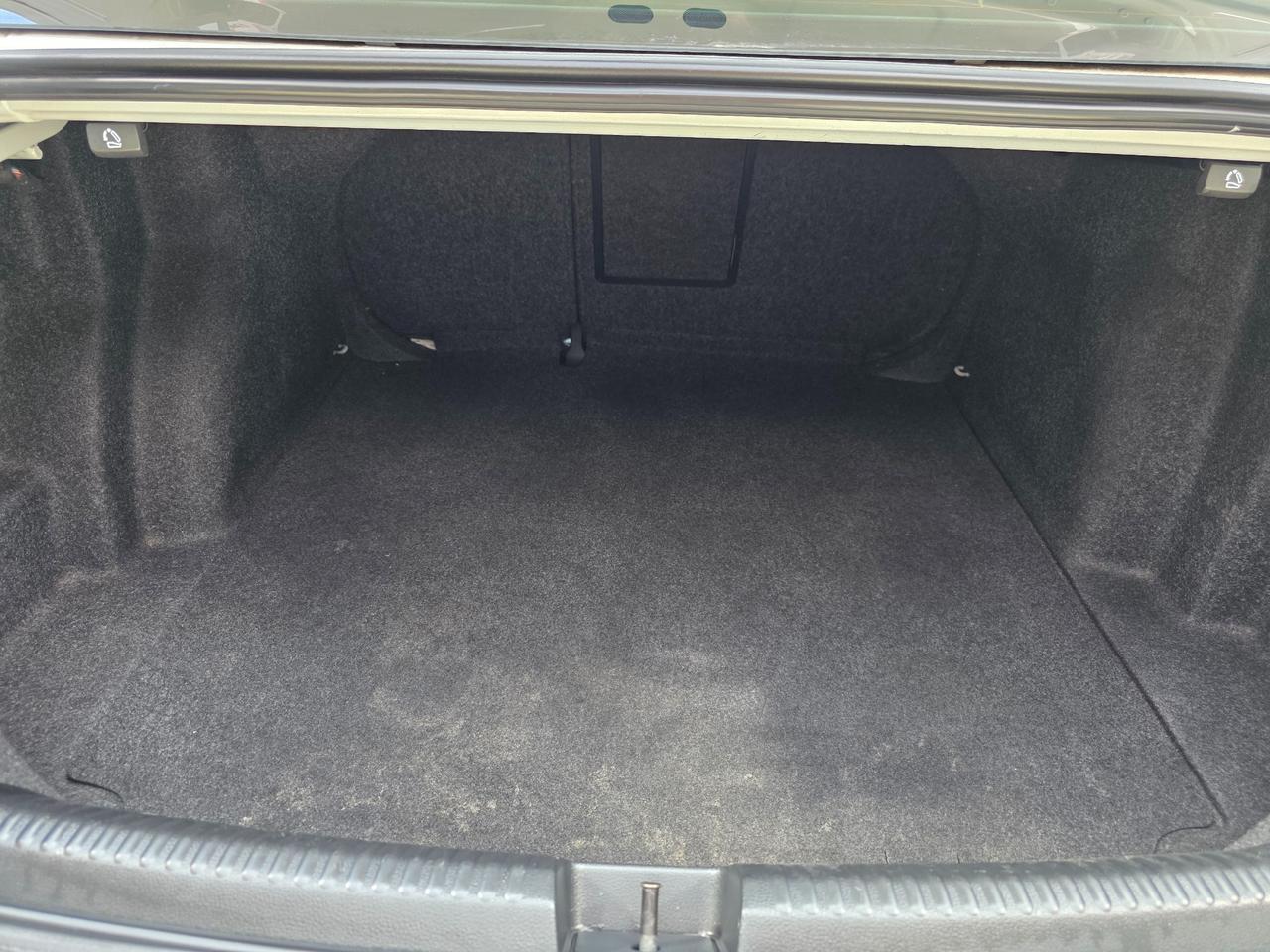 2017 Volkswagen Jetta 1.8 TSI Highline NEW ARRIVAL | Leather | Sunroof Photo