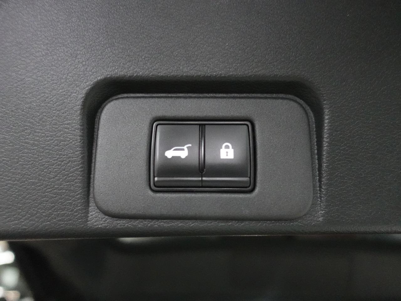 2024 Nissan Rogue SL | AWD | Nav | Leather | Pano roof | CarPlay