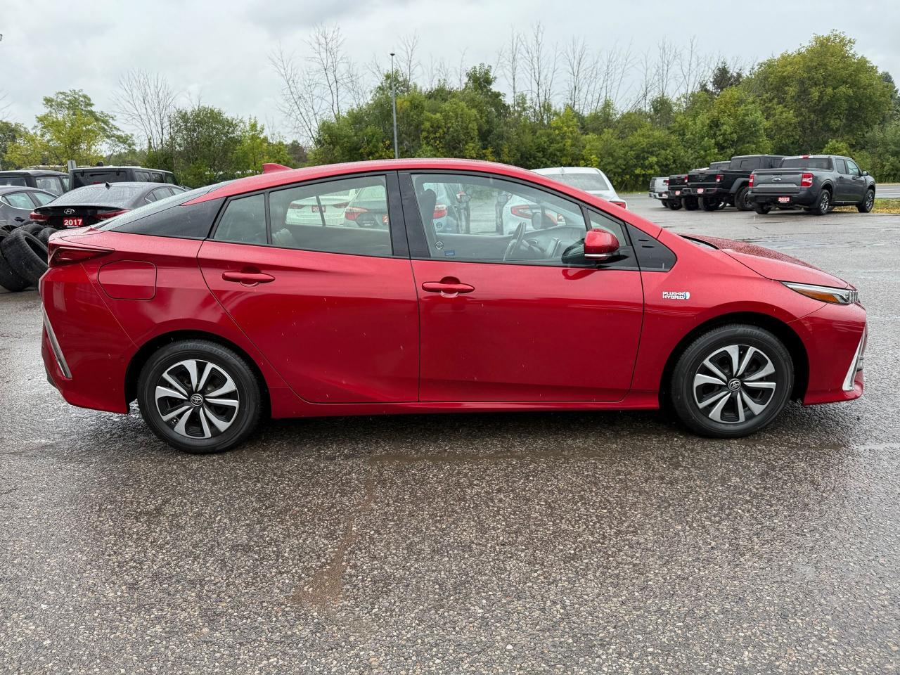 2018 Toyota Prius Prime Upgrade Plug-in Hybrid 1.8 4cyl Nav Htd Lthr Photo3