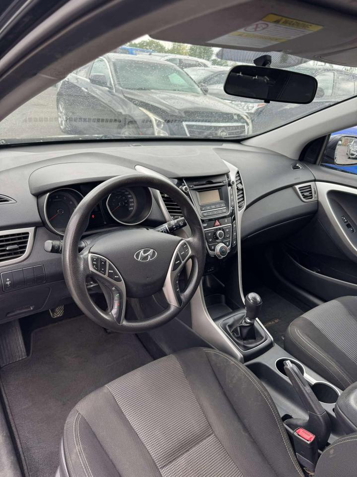 2014 Hyundai Elantra GT GL - Photo #6