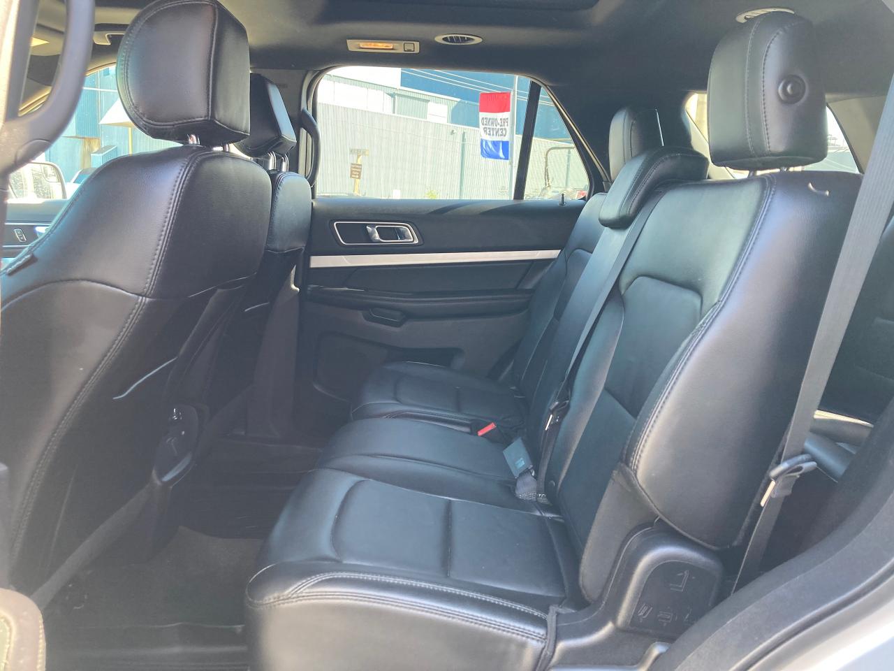 2017 Ford Explorer XLT - Photo #7