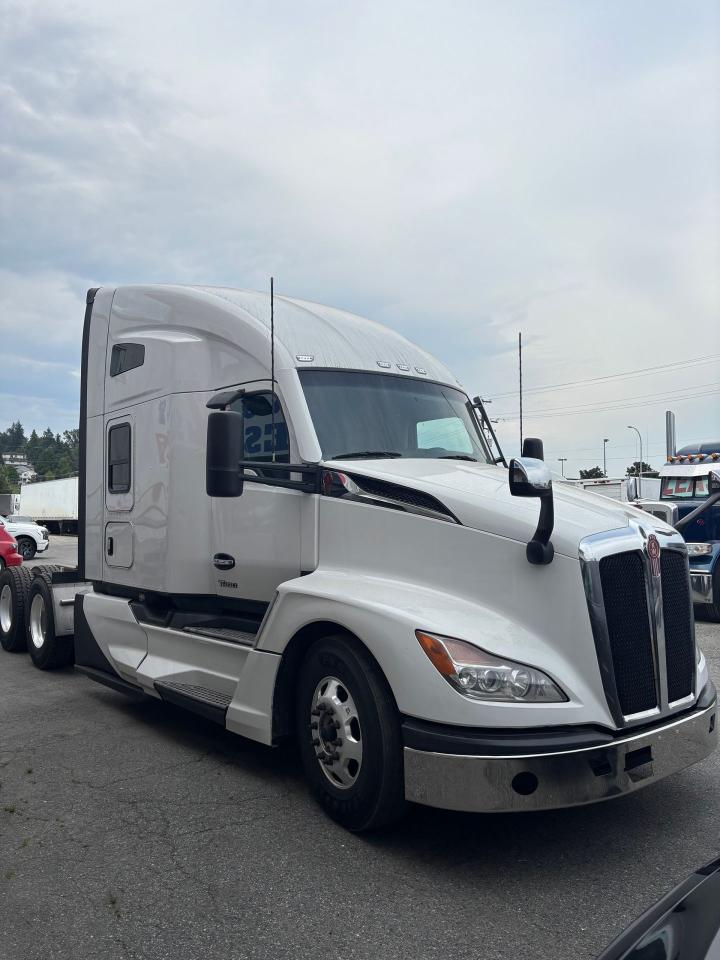2023 Kenworth T680 Highway Tractor  - Photo #3