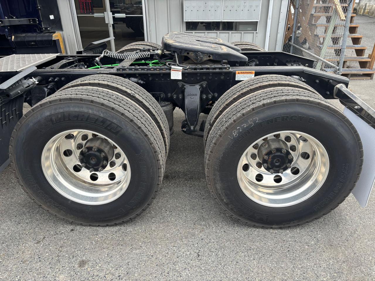 2024 Freightliner CASCADIA  - Photo #14