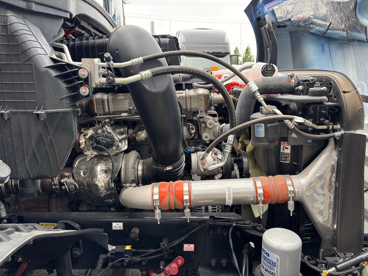 2024 Freightliner CASCADIA  - Photo #16