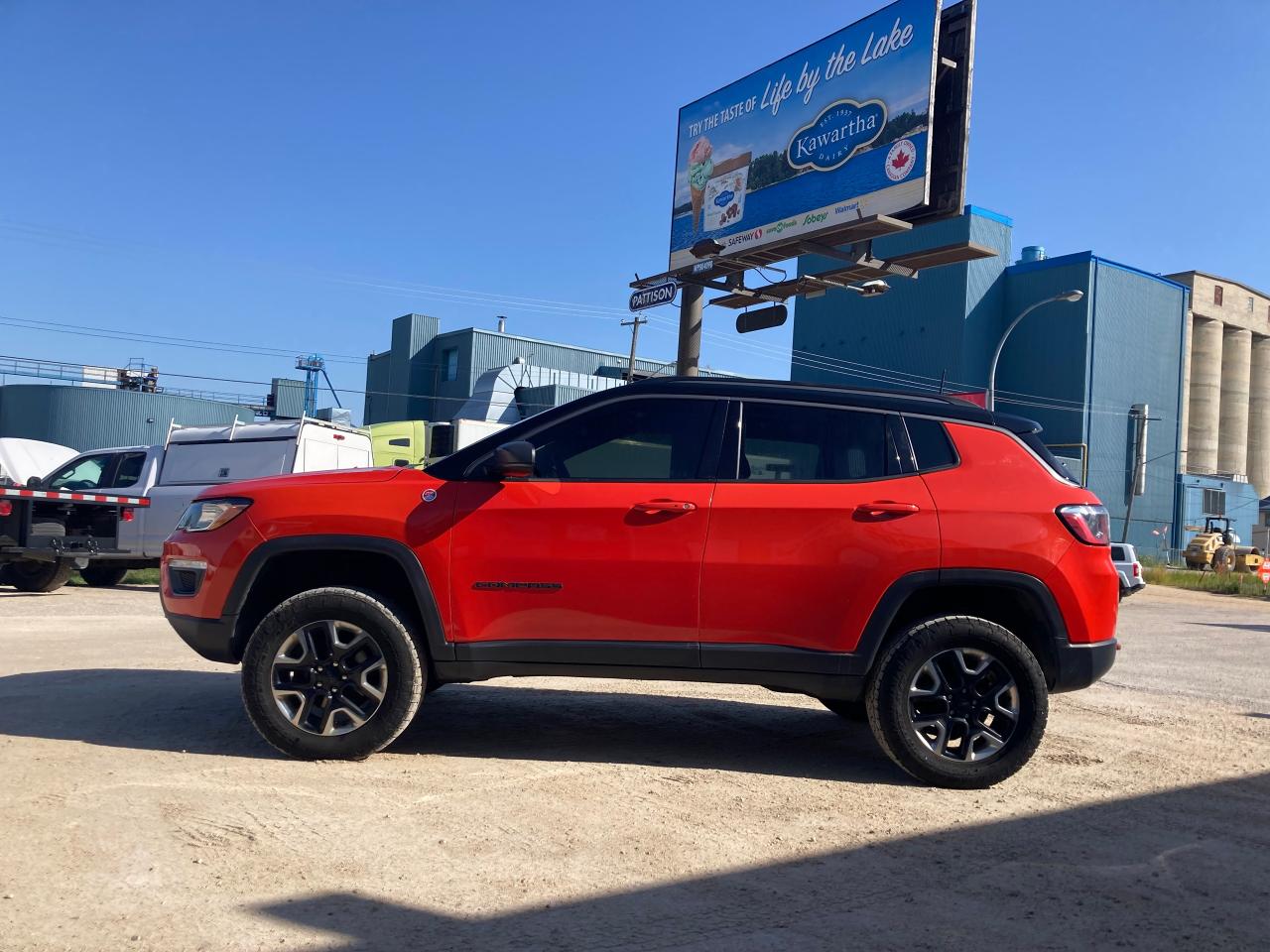 2017 Jeep Compass Trailhawk - Photo #3