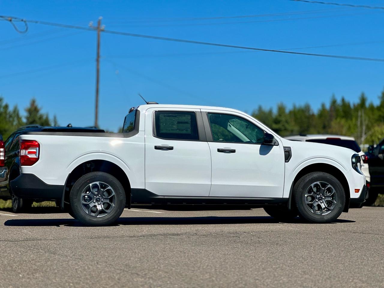 2025 Ford Maverick XLT AWD SuperCrew Photo5