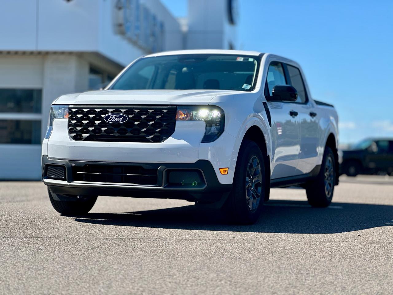 2025 Ford Maverick XLT AWD SuperCrew Photo2