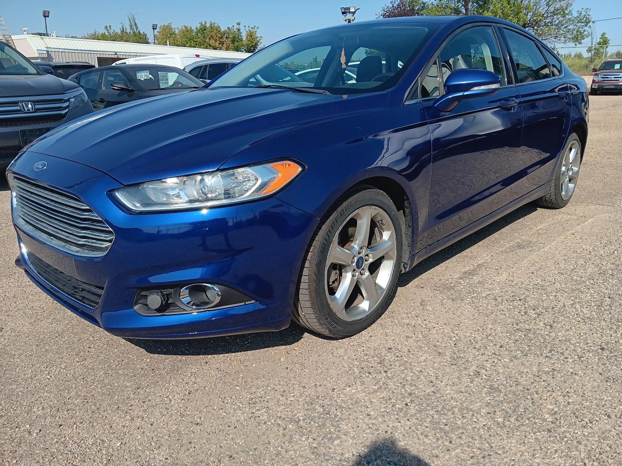 Used 2013 Ford Fusion SE Automatic, Sunroof, Park Assist for sale in Edmonton, AB
