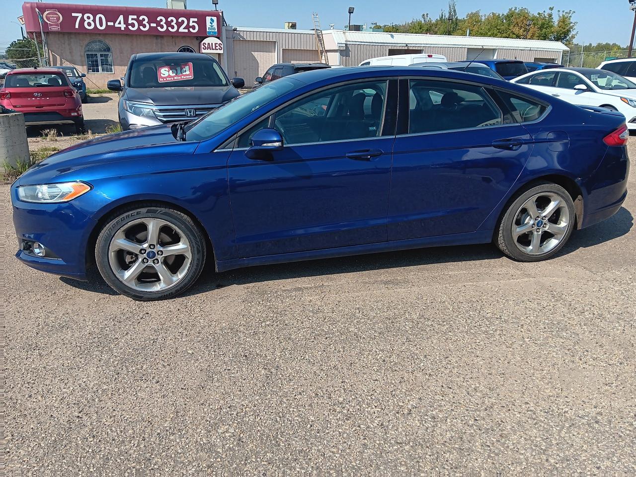 2013 Ford Fusion SE Automatic, Sunroof, Park Assist - Photo #4
