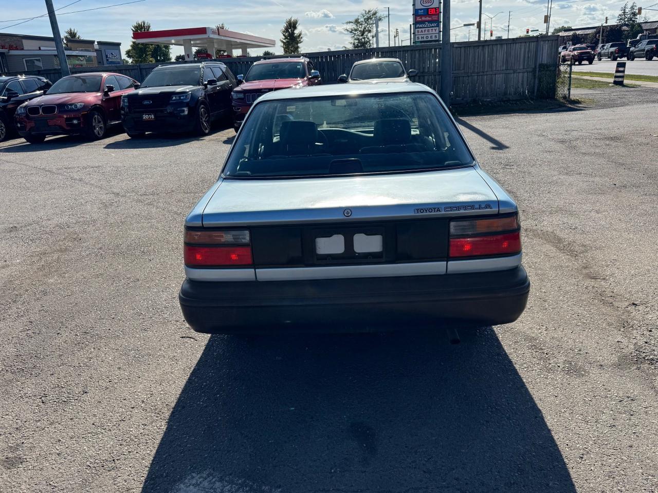 1990 Toyota Corolla SEDAN, BC CAR, 4 CYL, ONLY 183KMS, CERTIFIED - Photo #4