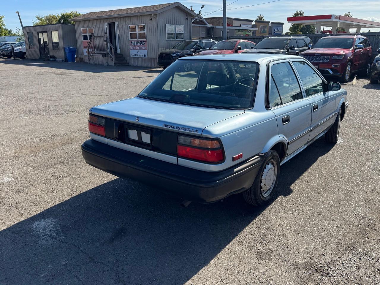1990 Toyota Corolla SEDAN, BC CAR, 4 CYL, ONLY 183KMS, CERTIFIED - Photo #5