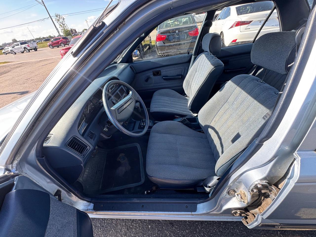 1990 Toyota Corolla SEDAN, BC CAR, 4 CYL, ONLY 183KMS, CERTIFIED - Photo #11