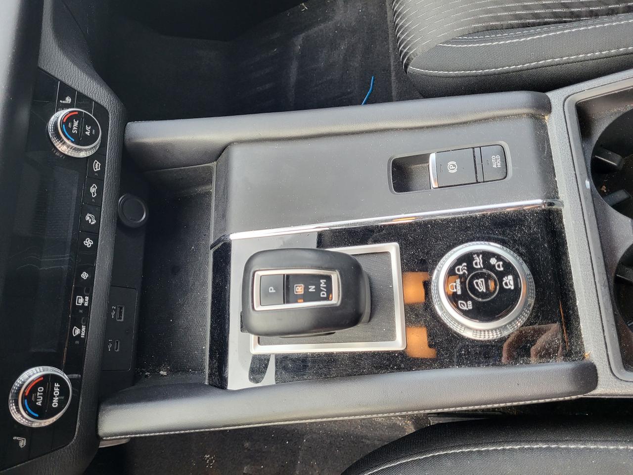 2022 Mitsubishi Outlander ES S-AWC Photo