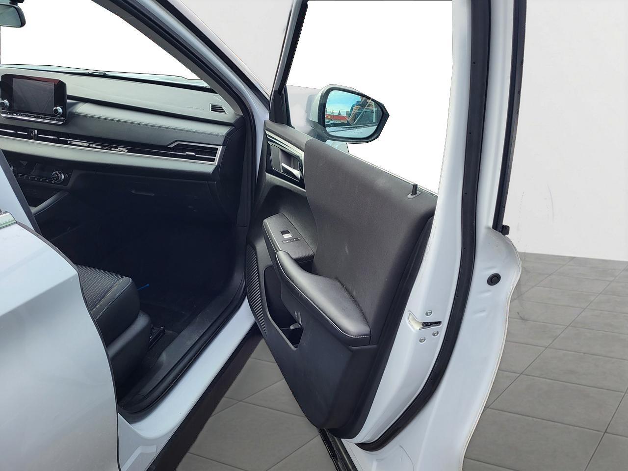 2022 Mitsubishi Outlander ES S-AWC Photo