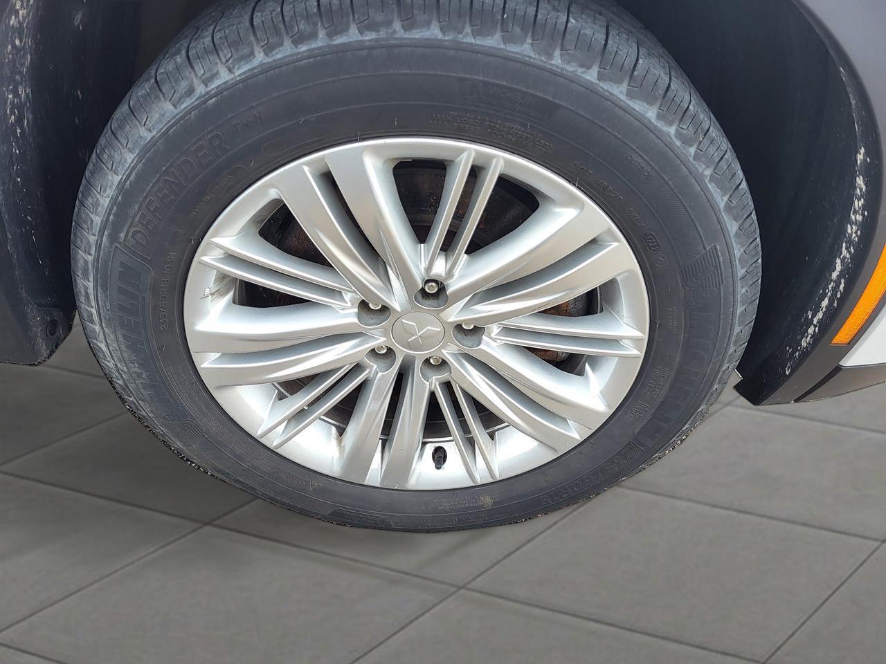 2022 Mitsubishi Outlander ES S-AWC Photo