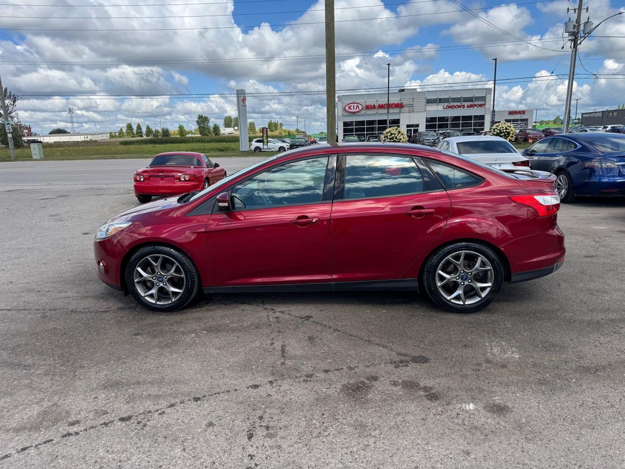 2014 Ford Focus AS IS, SE, ONLY 154KMS, RUNS GOOD - Photo #2