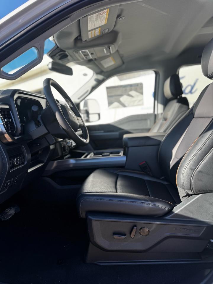 2026 Ford F-350 Super Duty SRW Lariat Photo5