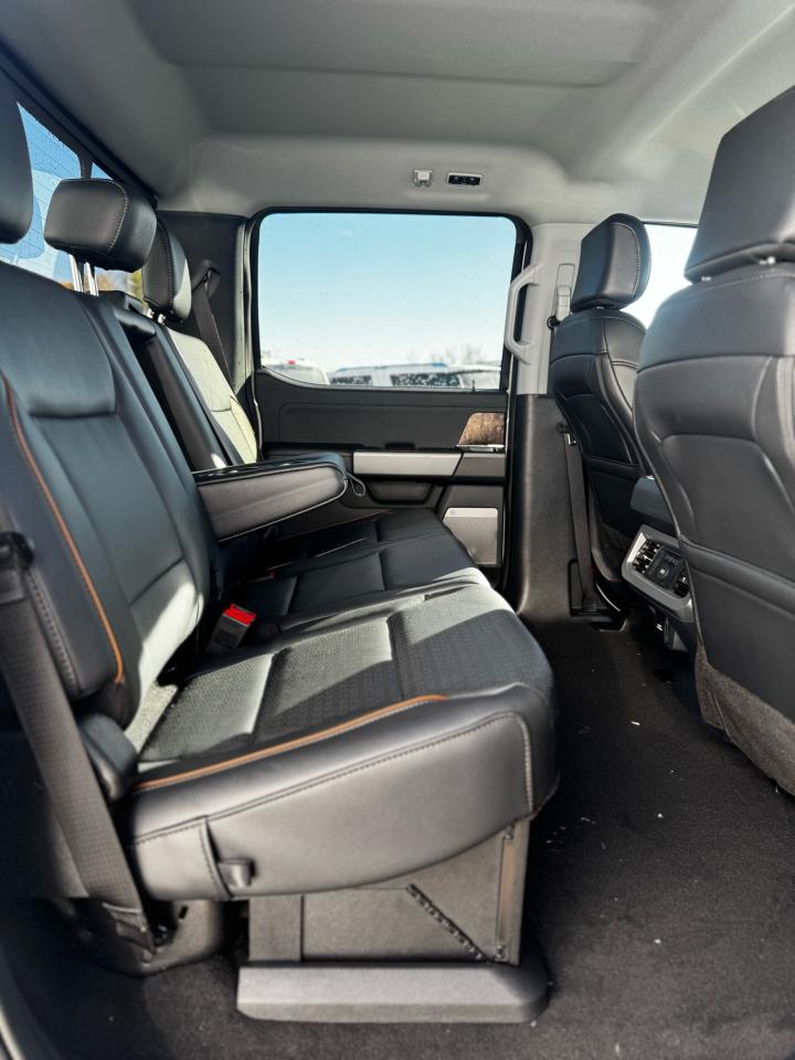 2026 Ford F-350 Super Duty SRW Lariat Photo5