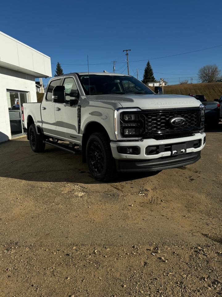 2026 Ford F-350 Super Duty SRW Lariat Photo5