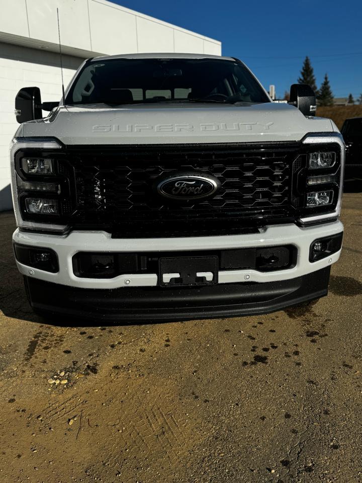 2026 Ford F-350 Super Duty SRW Lariat Photo5